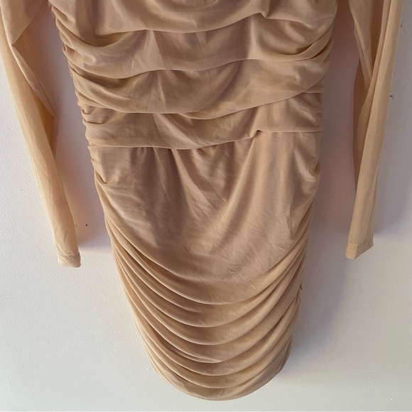 New! Nookie Revolve Vision Nude Ruched Mini Bodycon Fitted Dress 37642 - Picture 5 of 9